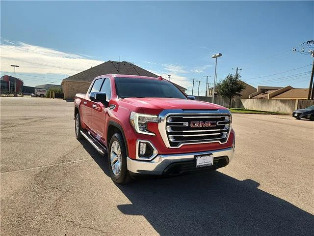 Used 2022 Cardinal Red GMC SLT 4x2 Crew Cab 5.75 ft. box 147.4 in. WB image 5