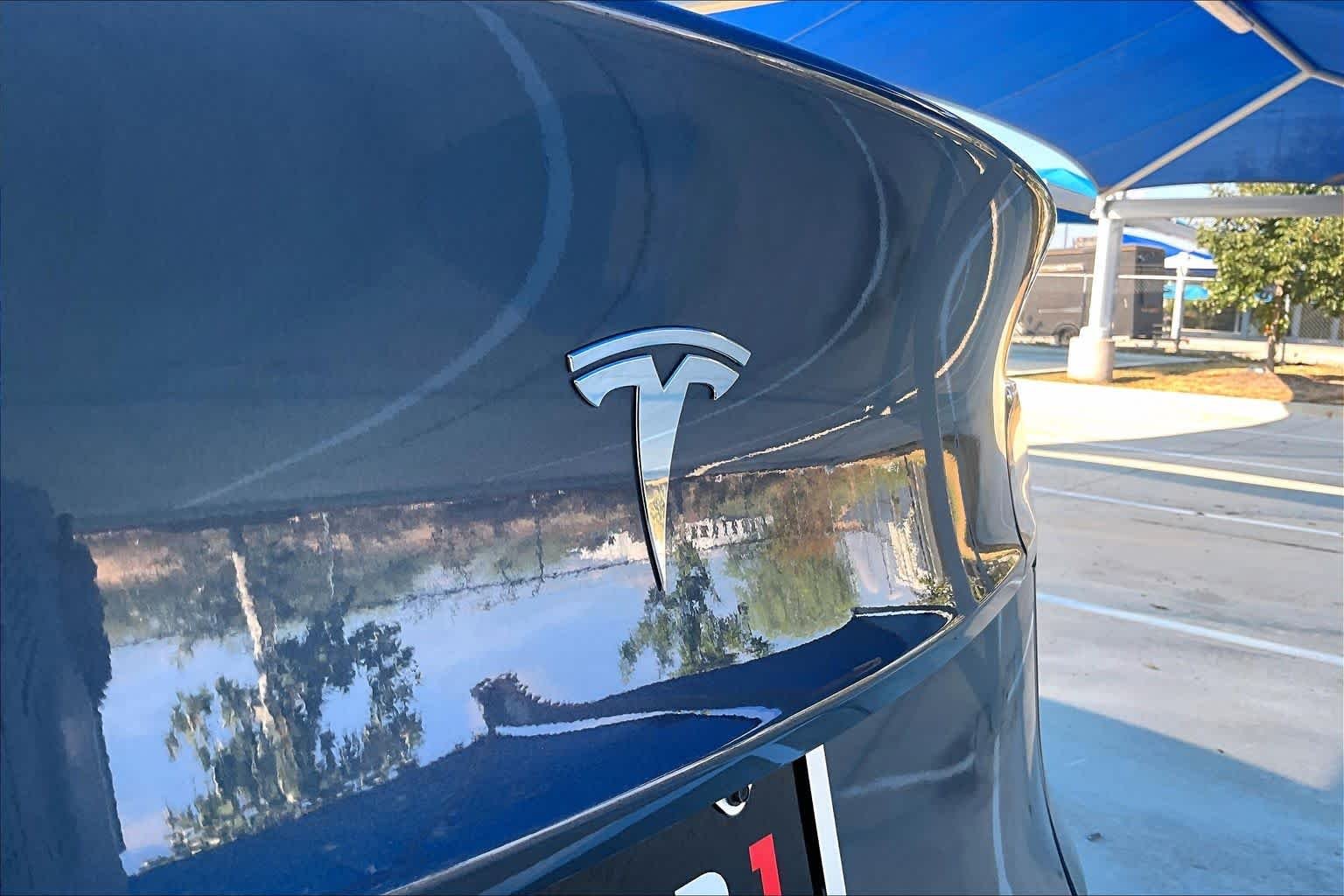 Used 2023 Midnight Silver Metallic Tesla Long Range image 28