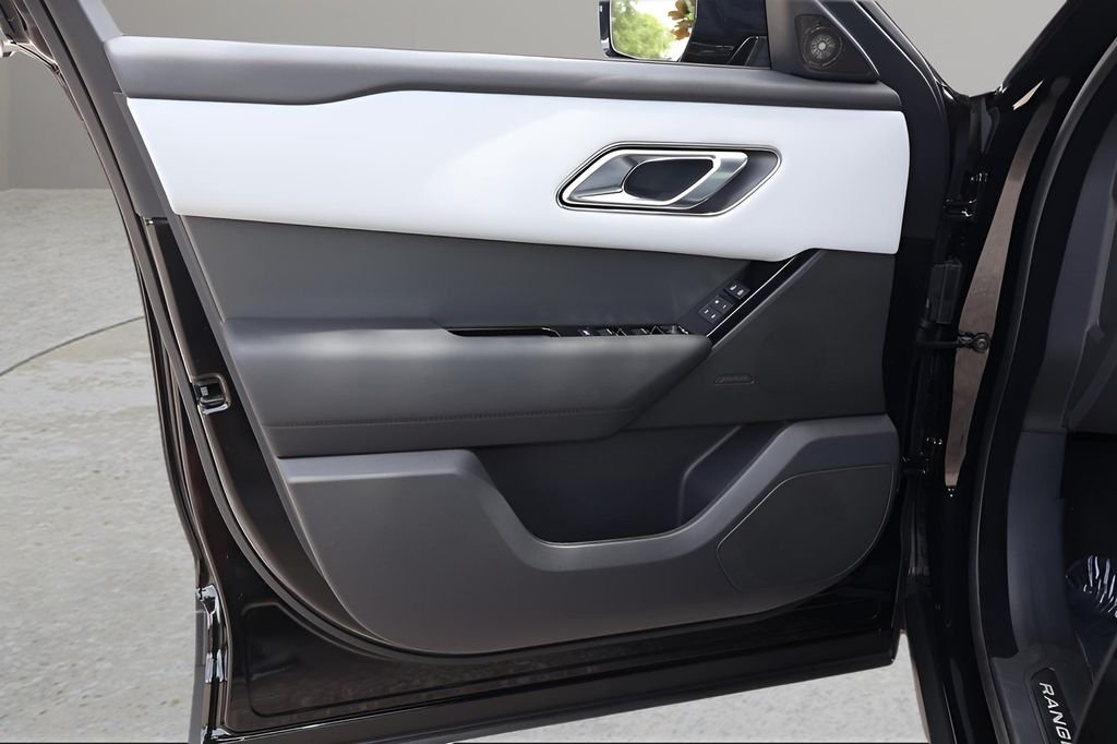 Certified Used 2026 Black Land Rover S image 10