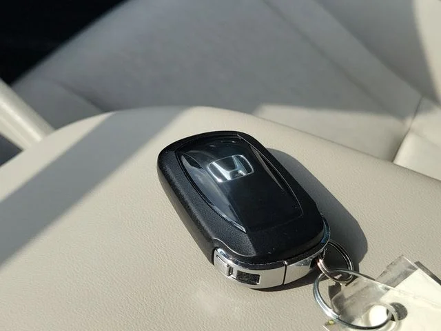 Used 2024 Platinum White Honda LX image 29