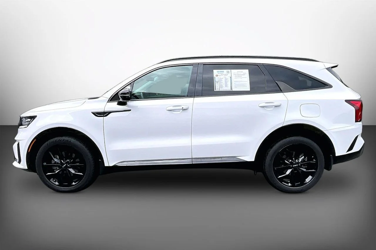Certified Used 2022 White Kia SX image 5