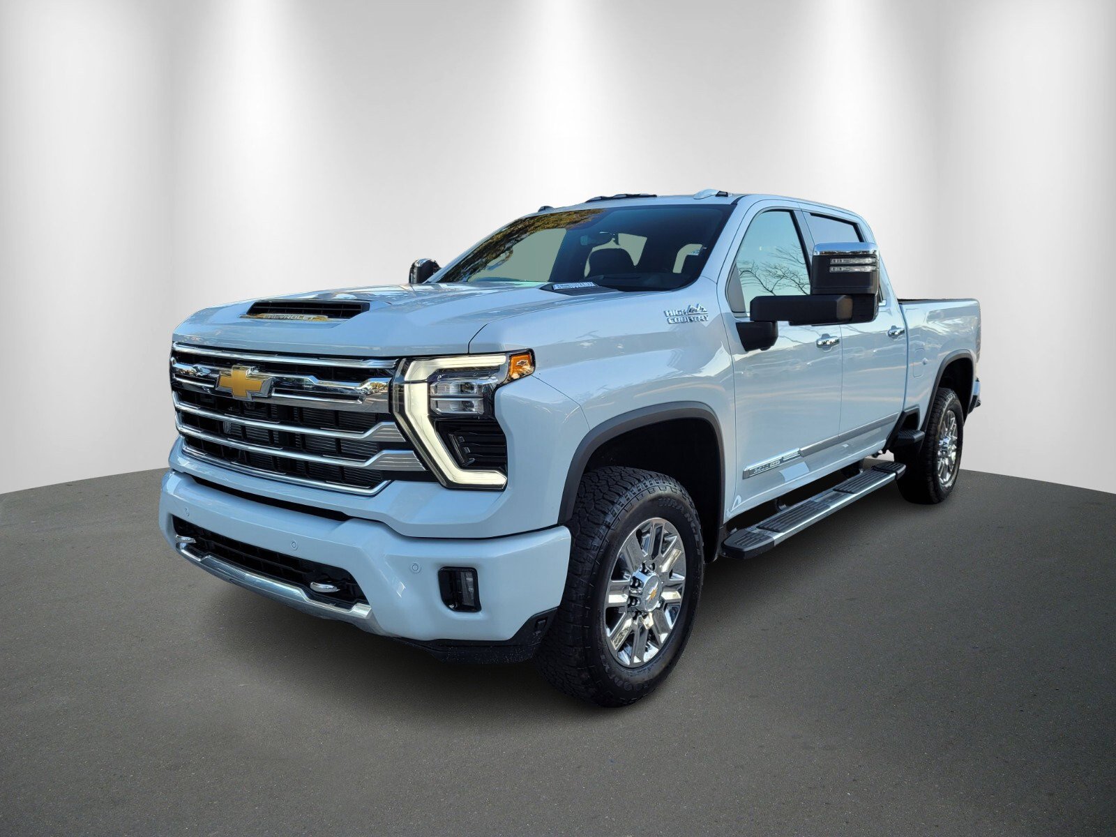 New 2026 Polar White Tricoat Chevrolet High Country image 2