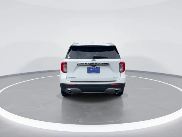 Used 2022 White Ford Limited image 6