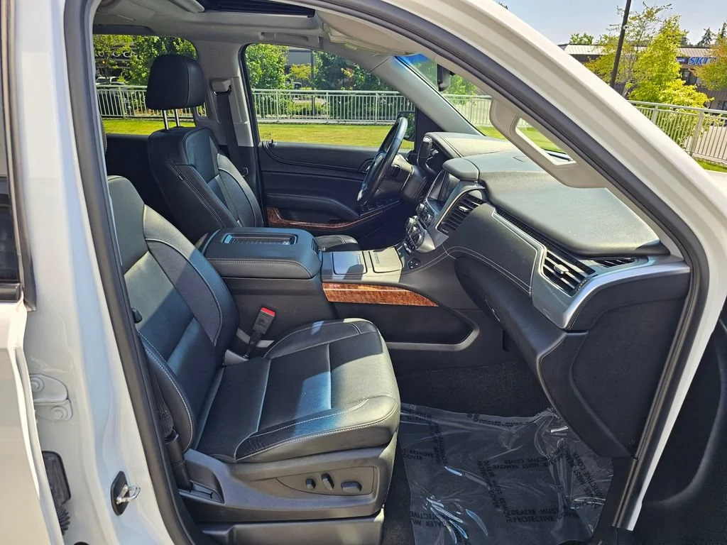 Used 2018 SUMMIT WHITE Chevrolet Premier image 11