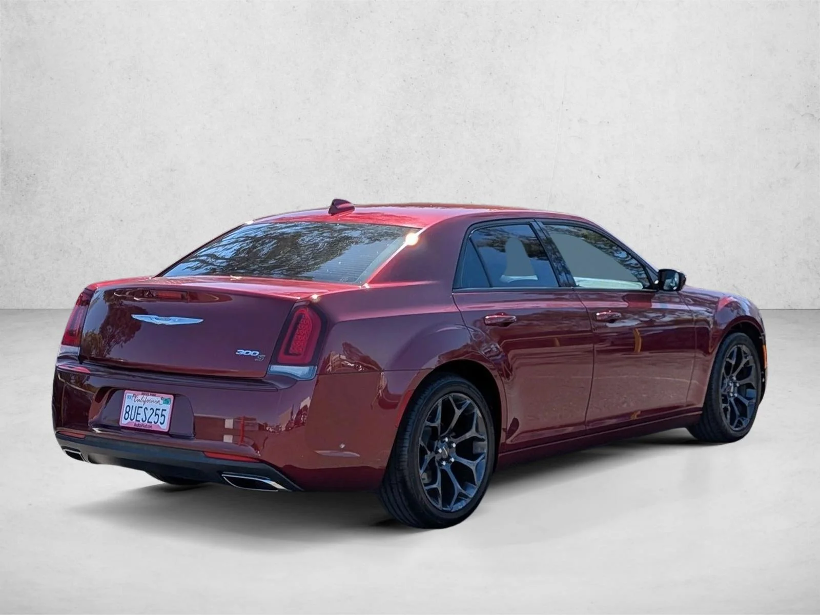 Used 2019 Velvet Red Pearlcoat Chrysler 300S image 10