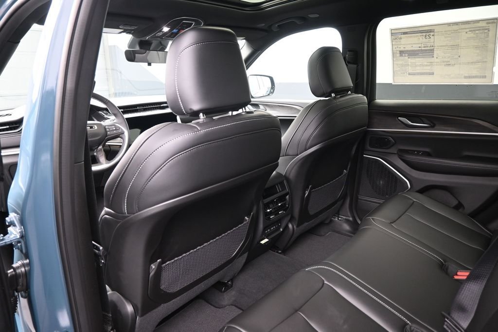 New 2026 Steel Blue Exterior Paint Jeep Limited image 23