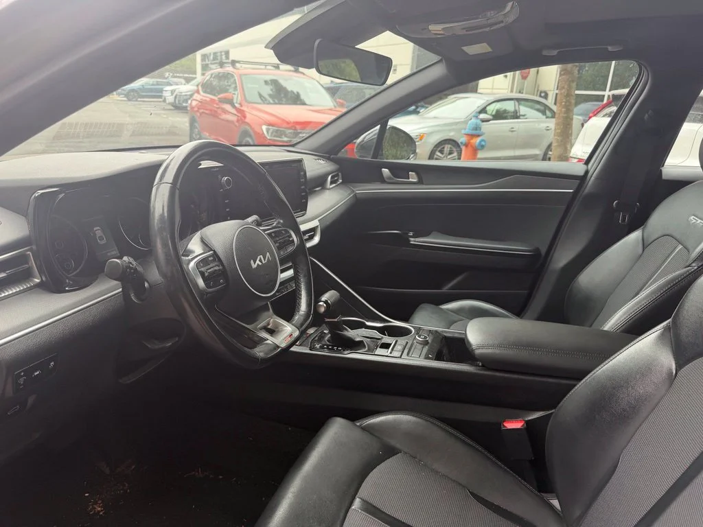 Used 2022 Wolf Gray Kia GT-Line image 14