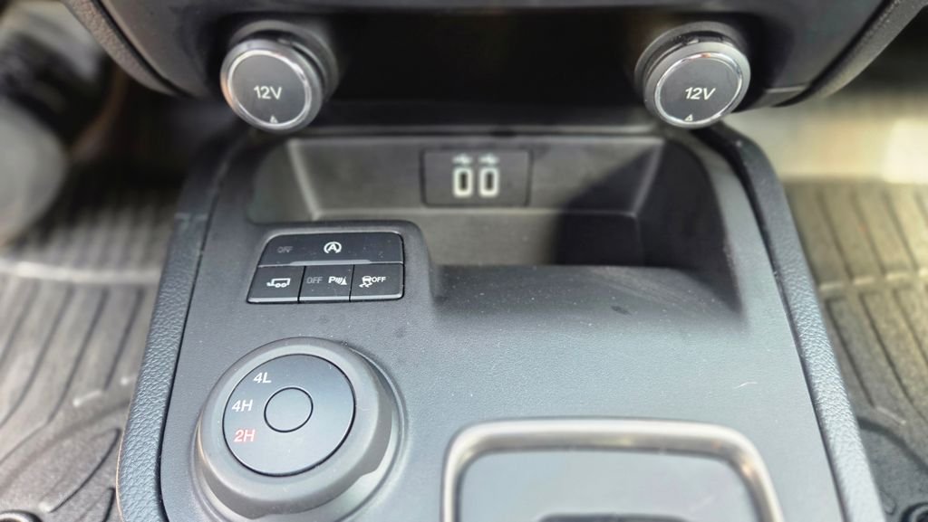 Used 2019 Red Ford Lariat image 23