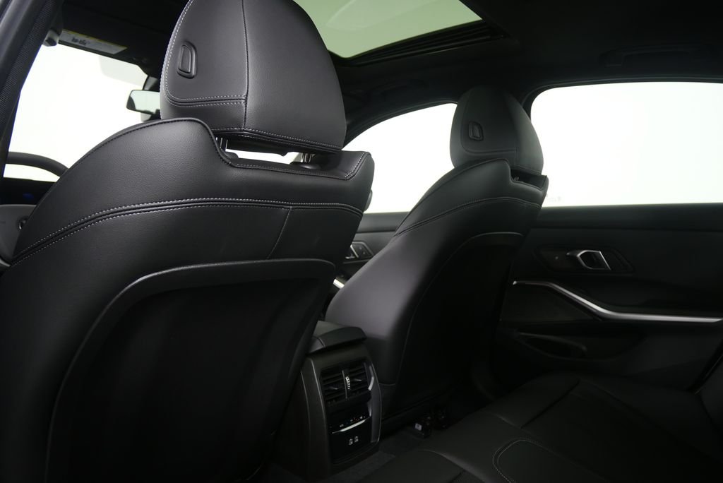 2026 BMW 3 Series 330i - Photo 16