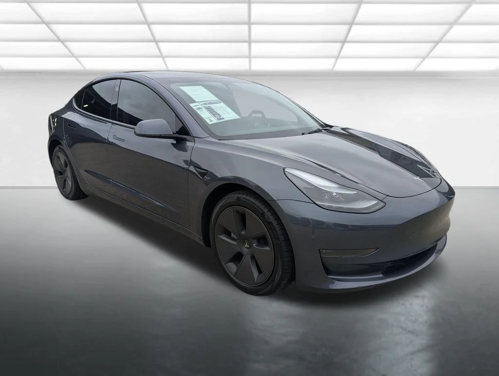 2023 Tesla Model 3 -'s photo