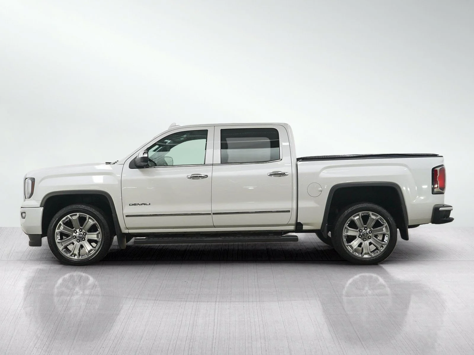 Used 2018 GMC Sierra 1500 Denali Denali with VIN 3GTU2PEJ4JG492759 for sale in Bloomington, Minnesota