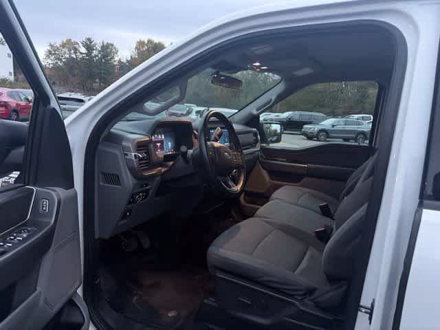 Used 2025 Oxford White Ford XLT image 15
