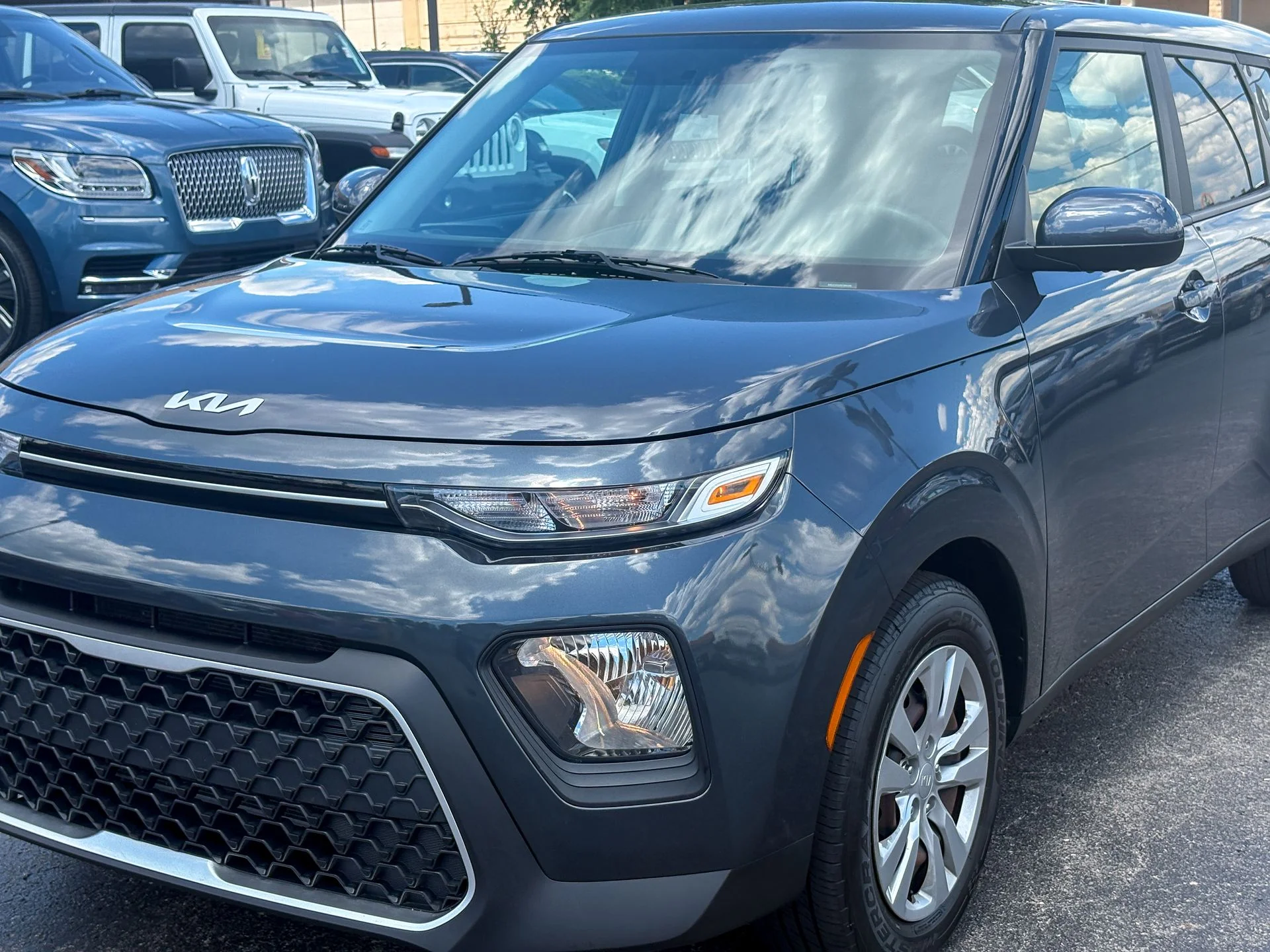Used 2022 Gray Kia LX image 8