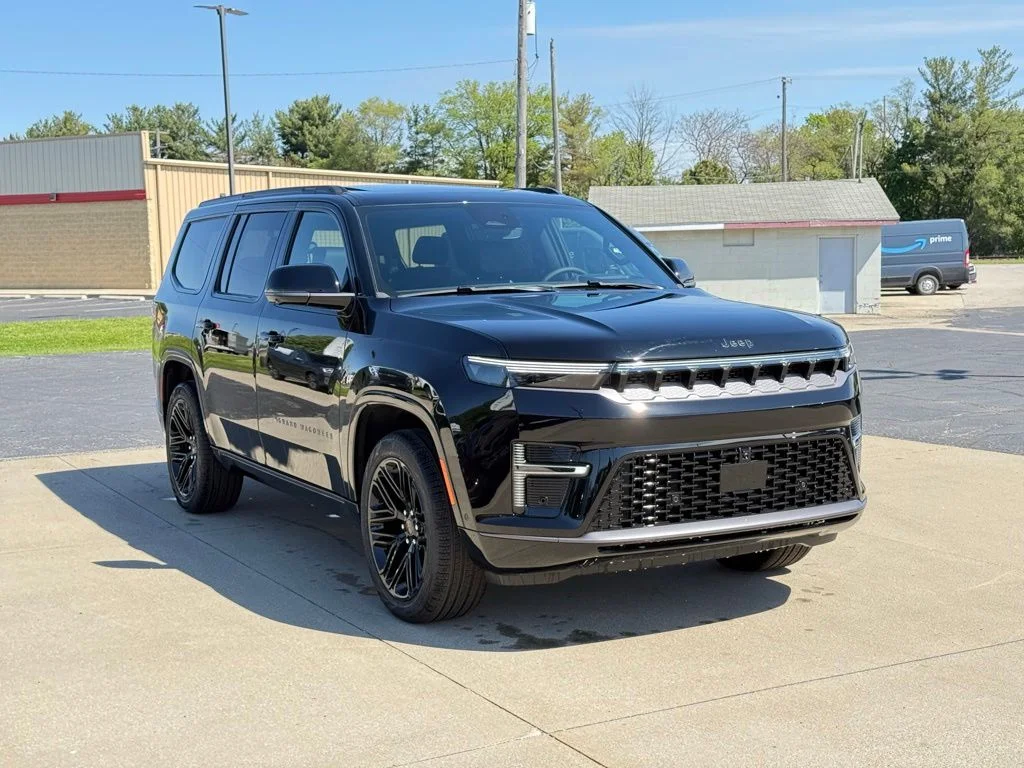 New 2026 High Gloss Black Exterior Paint Jeep Limited Reserve image 3