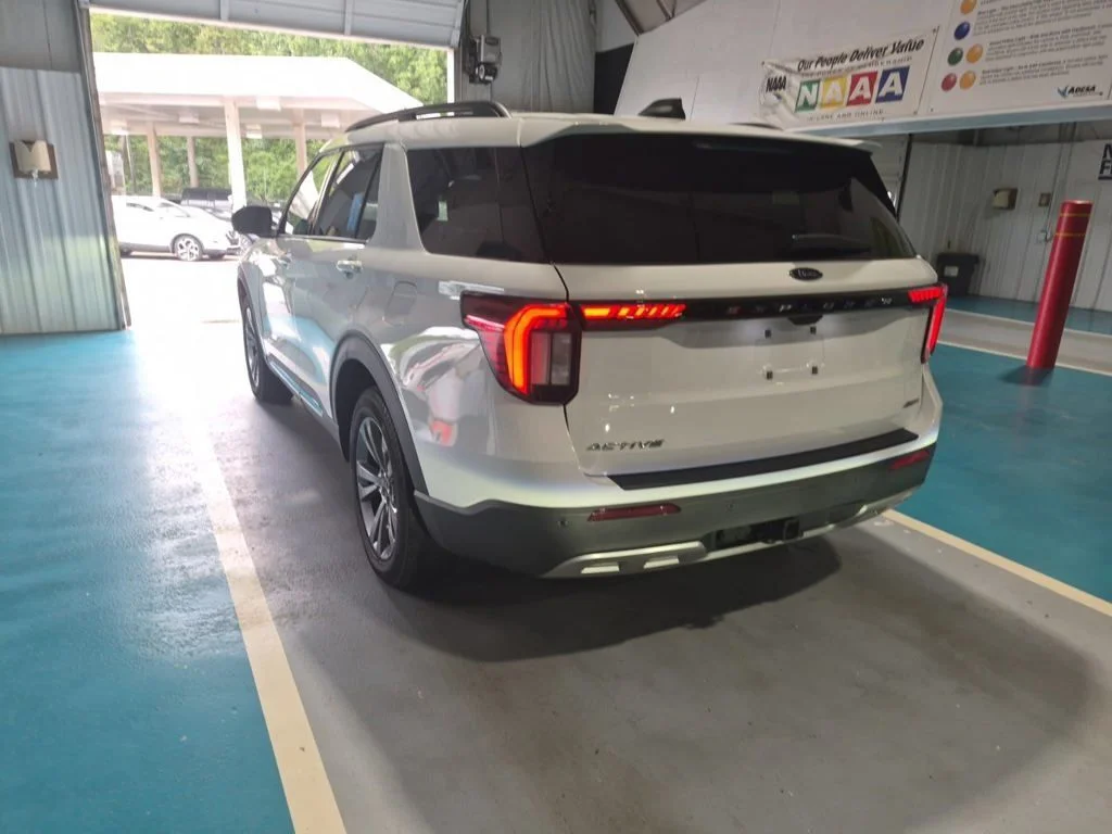 Used 2025 White Ford Active image 12