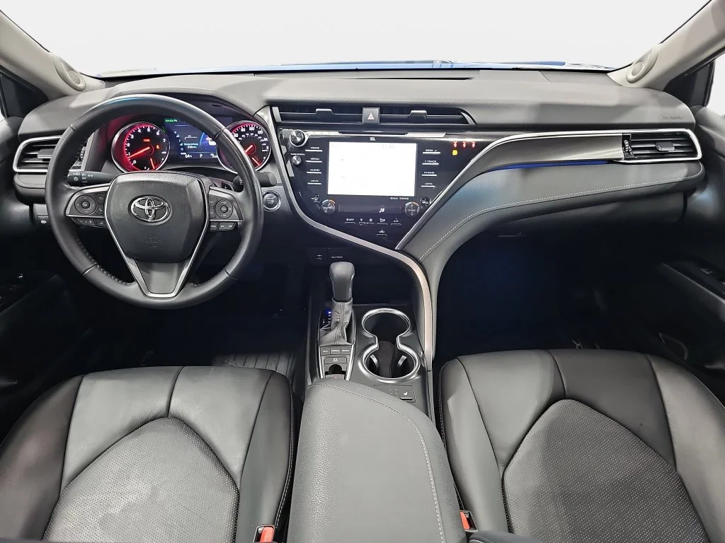 Used 2018 Blue Toyota XSE image 10