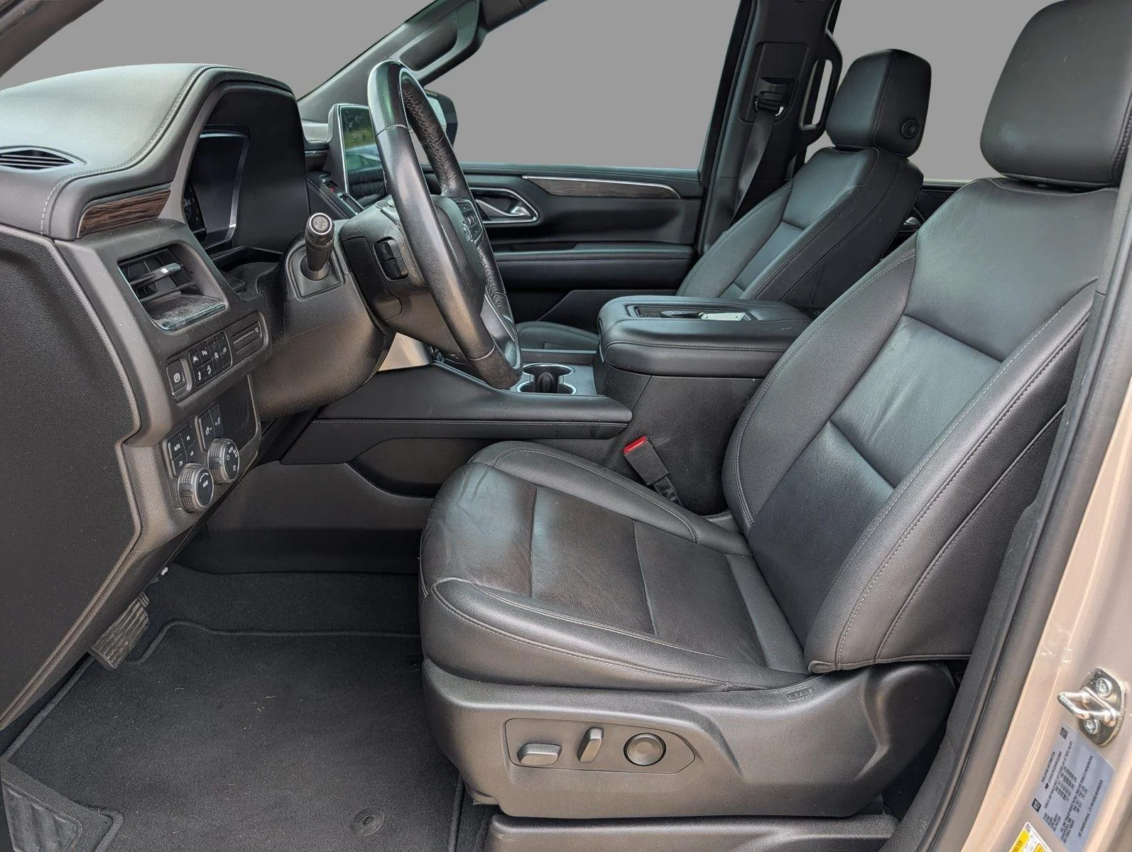 Used 2022 Empire Beige Metallic Chevrolet Z71 image 11