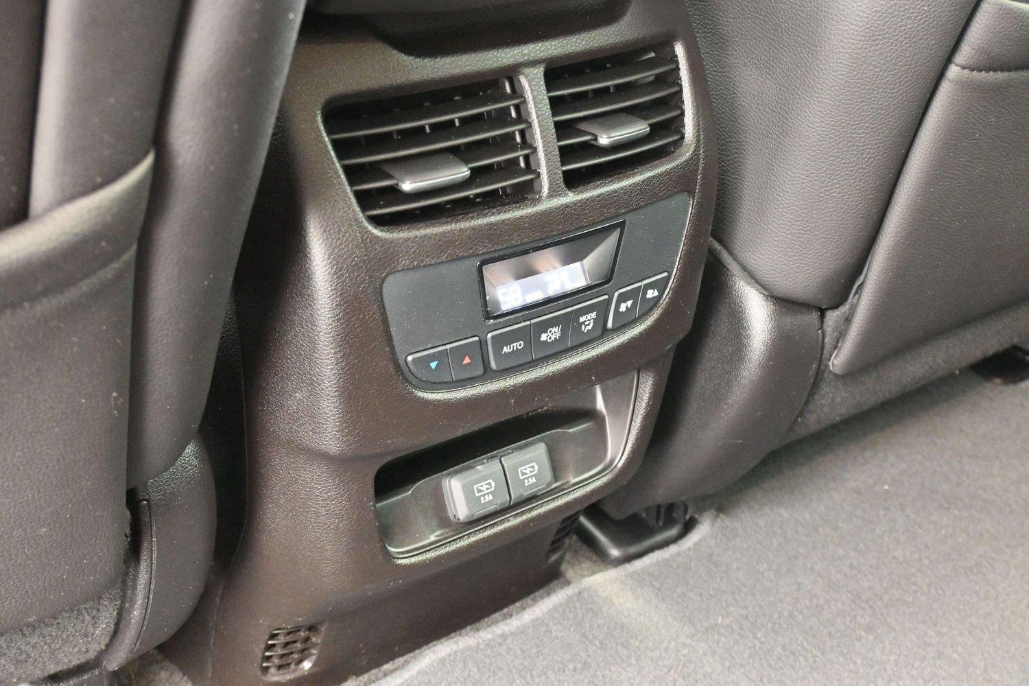 Used 2018 White Diamond Pearl Acura w/Technology Pkg image 38