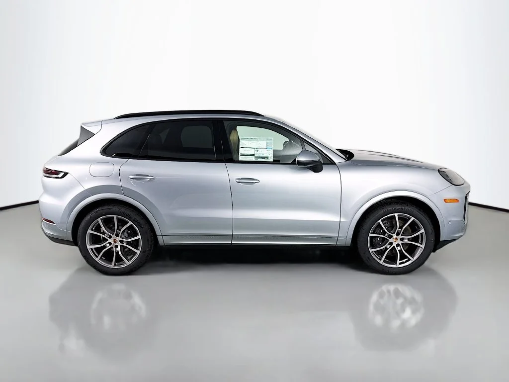Certified Used 2026 Dolomite Silver Metallic Porsche  image 8