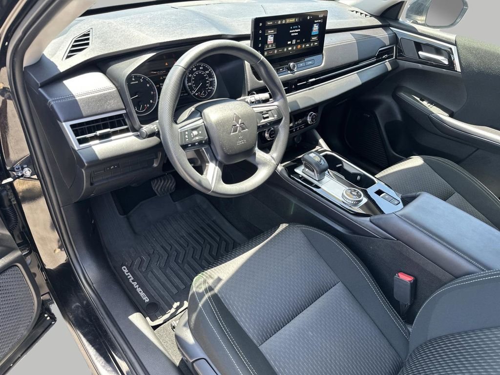 Used 2025 Black Mitsubishi ES image 8