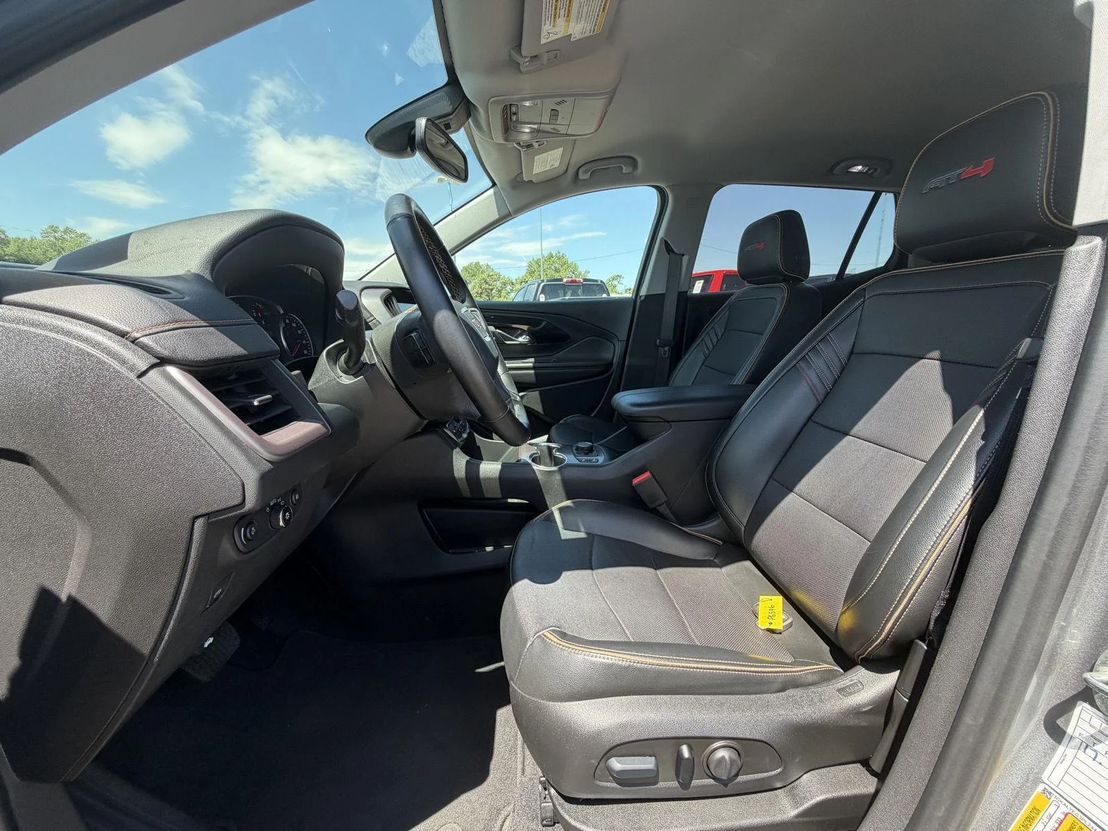 Used 2023 Sterling Metallic GMC AT4 image 9
