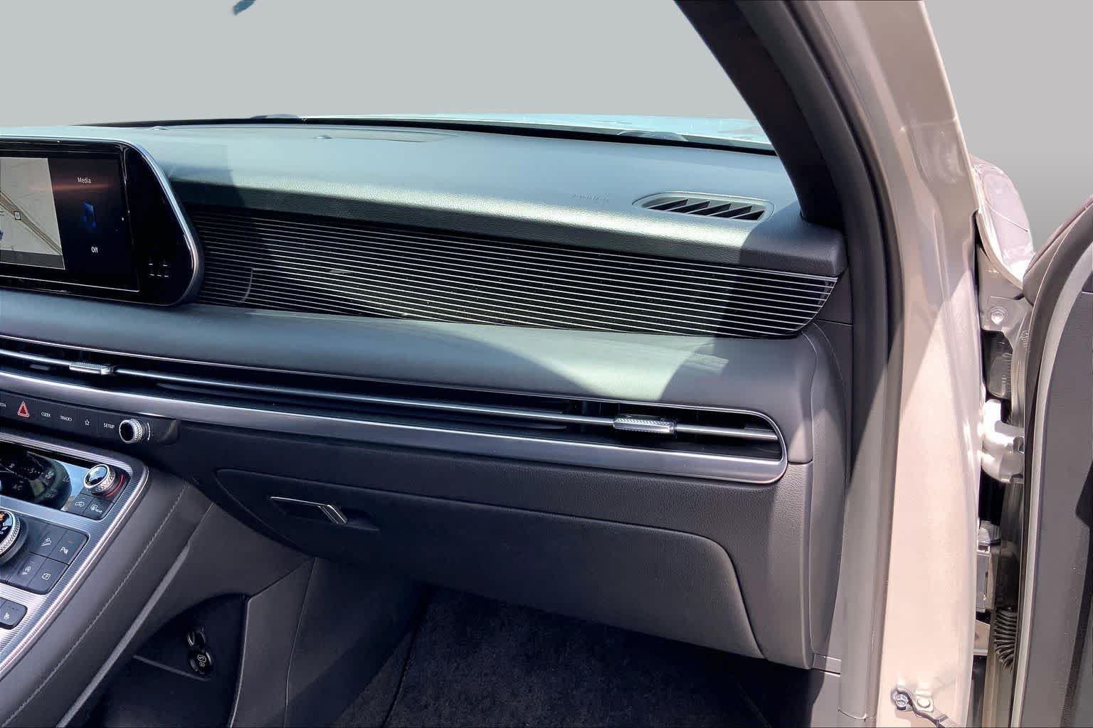 Used 2023 Typhoon Silver Hyundai Calligraphy image 17