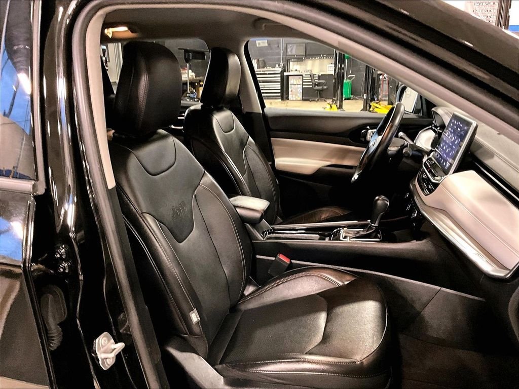 Used 2022 Black Jeep Limited image 11