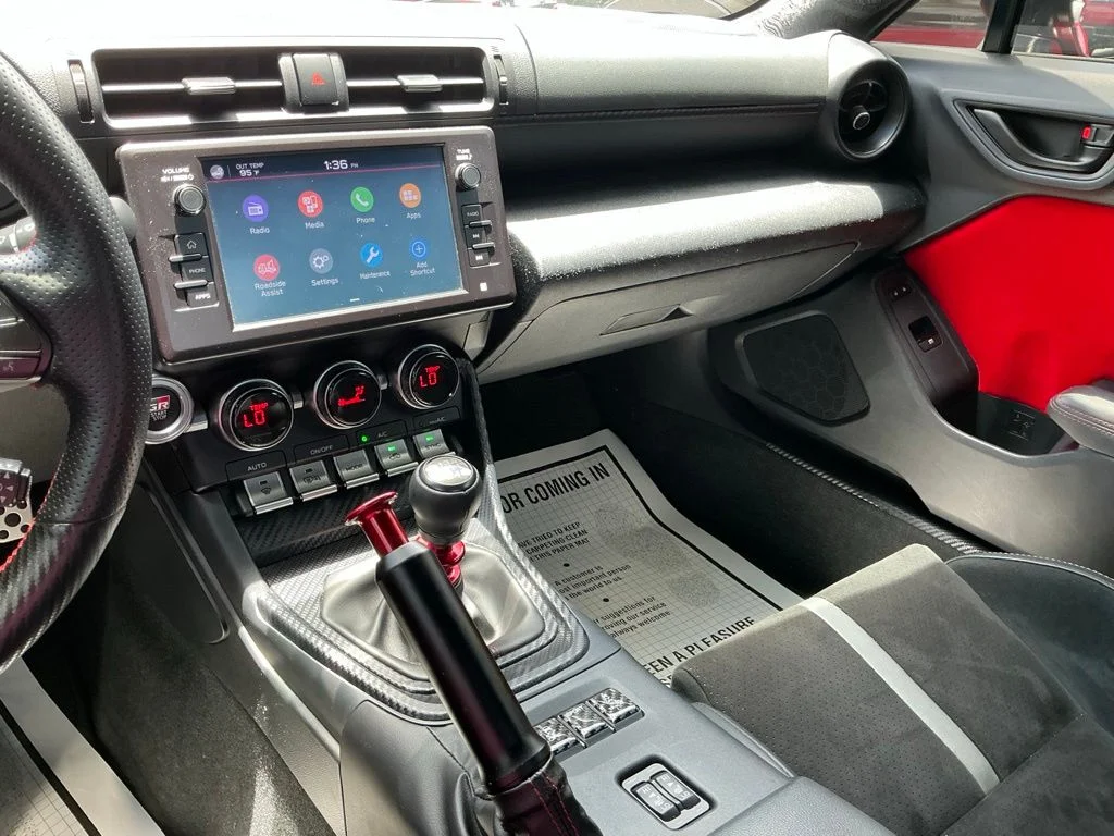 Used 2023  Toyota Premium image 40