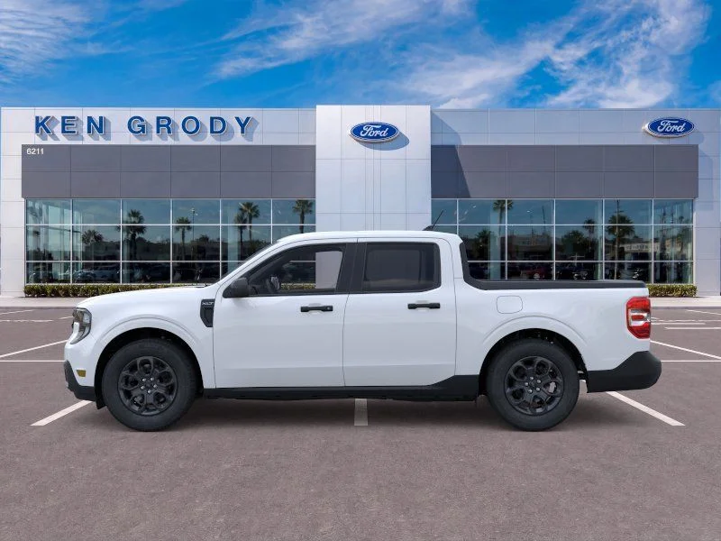 New 2026 Oxford White Ford XLT image 4