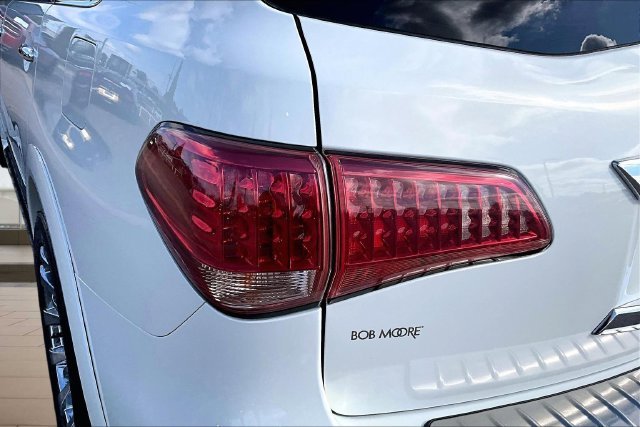 Used 2014 White INFINITI  image 30