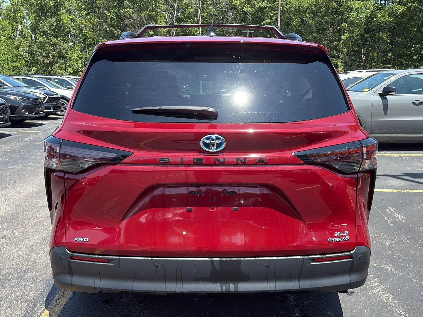 Used 2024 Ruby Flare Pearl Toyota XLE image 13