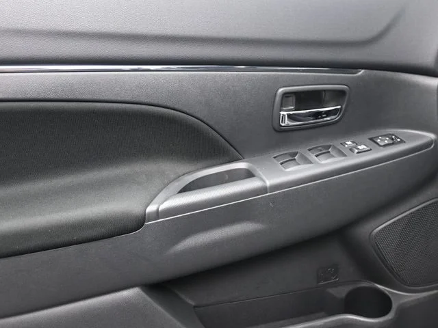 New 2026 Gray Mitsubishi 2.0 LE image 13