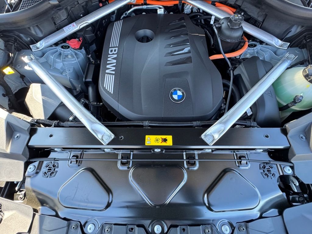 Used 2026 Gray BMW xDrive50e image 31