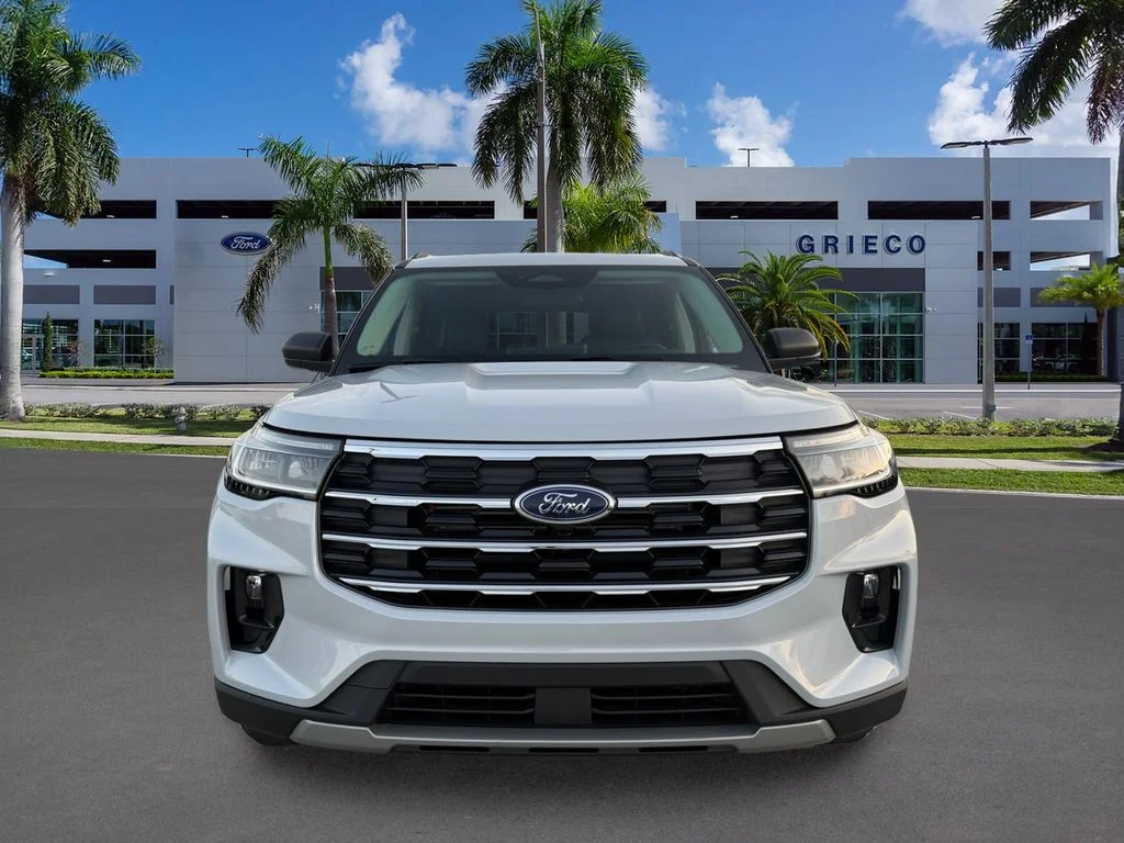 New 2026 Space White Metallic Ford Active image 2