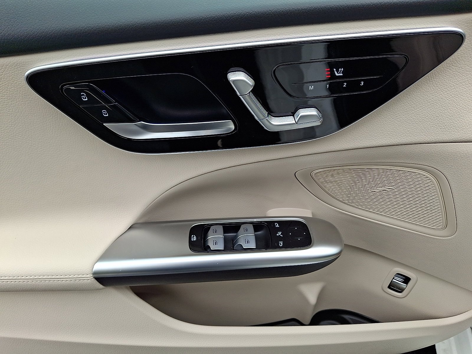 New 2026 Polar White Mercedes-Benz C 300 image 33