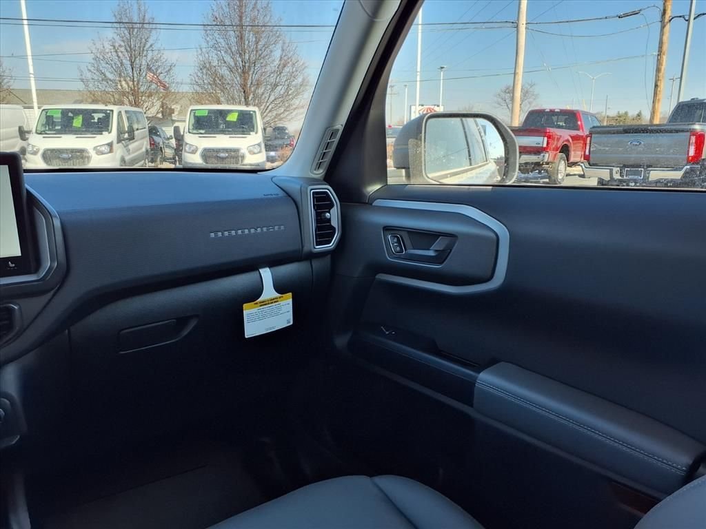 New 2026 Oxford White Ford Badlands® image 21