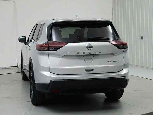 Used 2024 Silver Nissan SV image 6