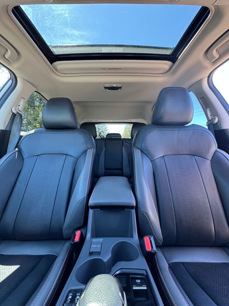 Used 2025 Crystal White Pearl Subaru Limited image 20