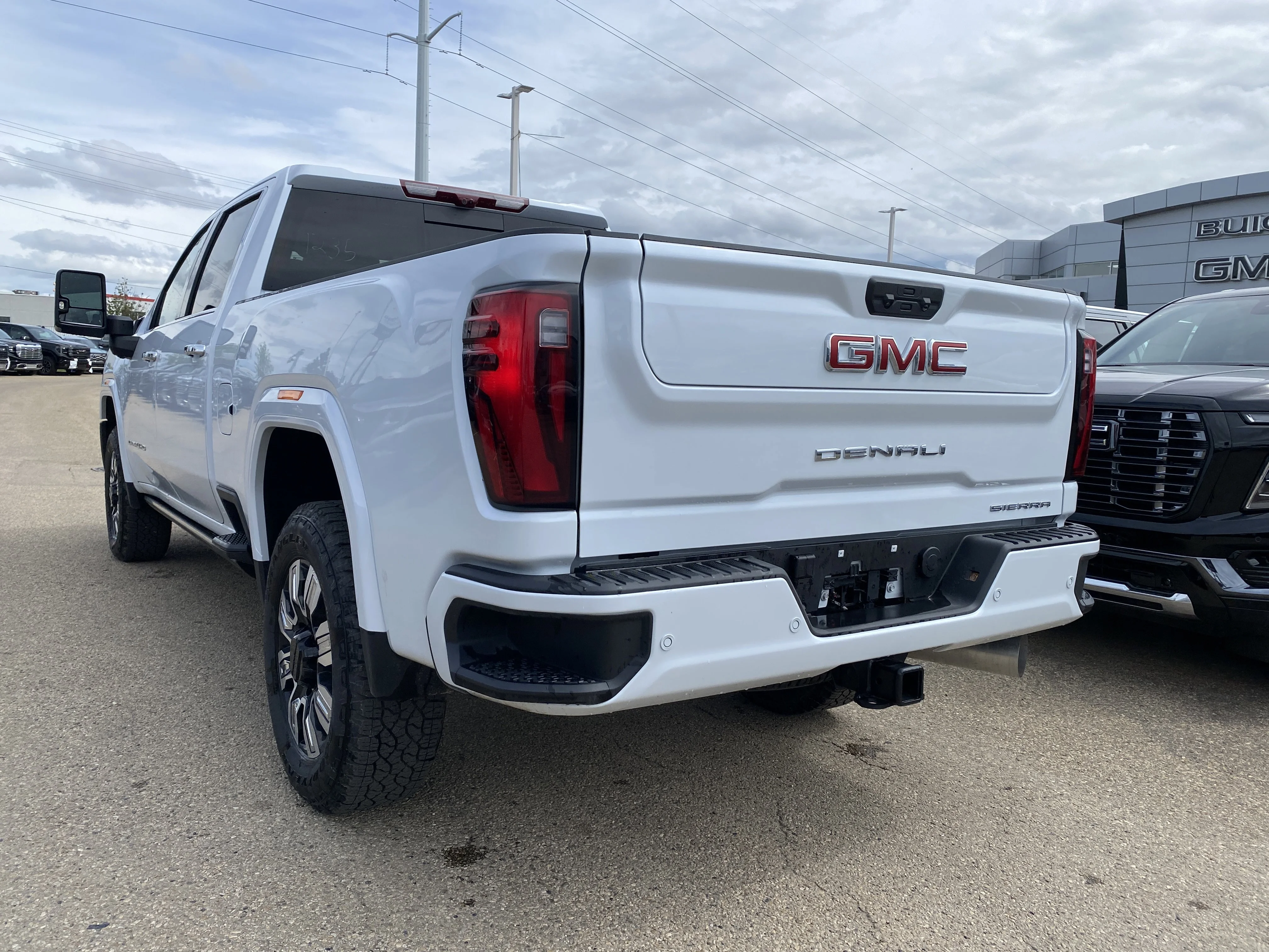 New 2026 GLACIER WHITE TRICOAT GMC Denali image 4