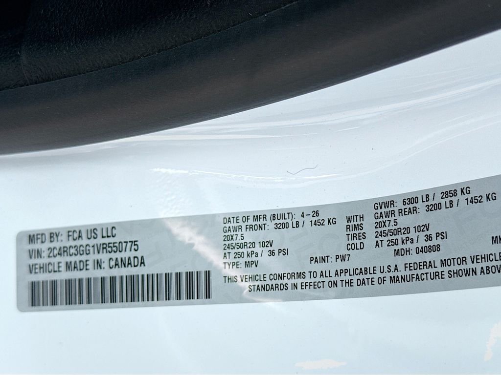 New 2027 Bright White Clear-Coat Exterior Paint Chrysler Limited image 12
