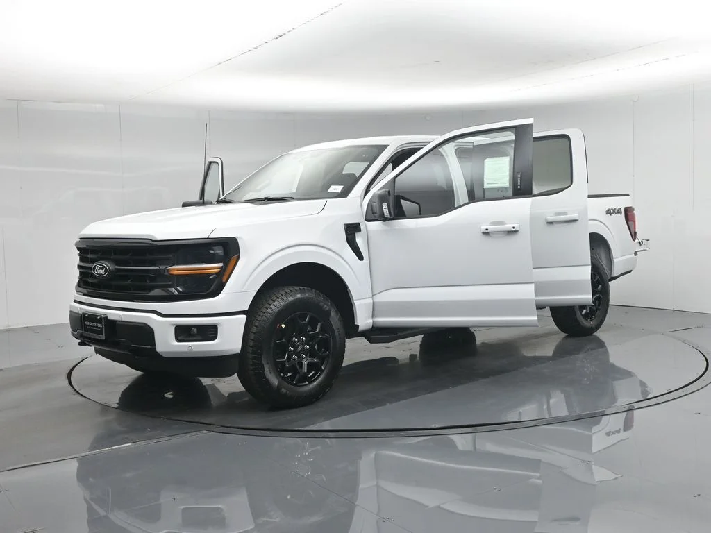 New 2026 White Ford XLT image 32