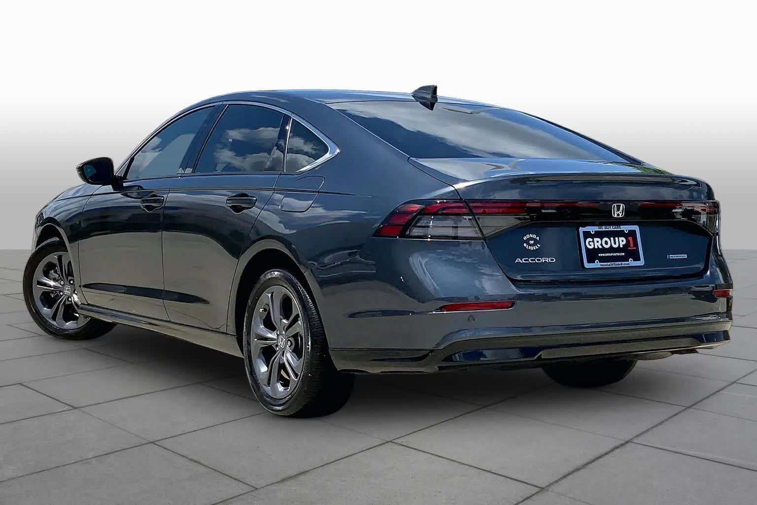 Used 2024 Meteorite Gray Metallic Honda EX-L image 12