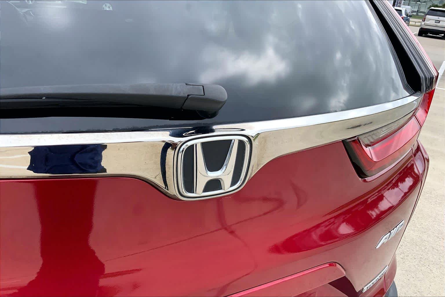 Used 2020 Radiant Red Metallic Honda Touring image 31