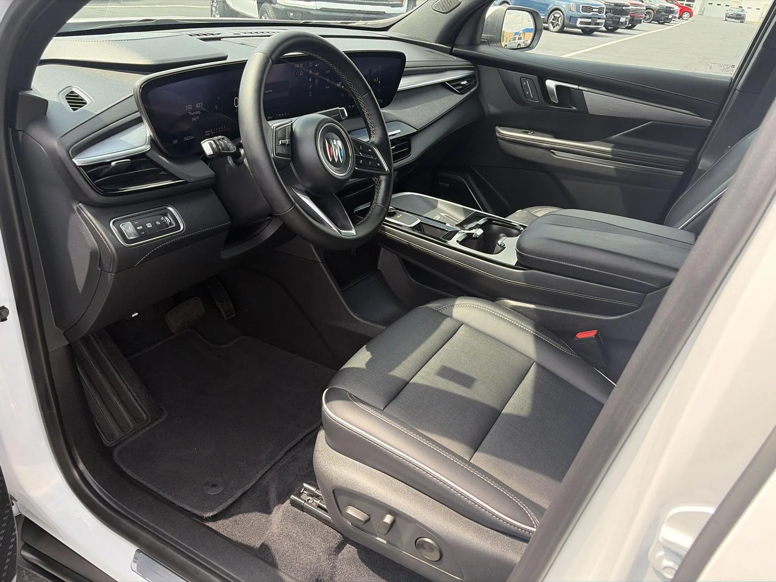 Used 2025 Summit White Buick Preferred image 19