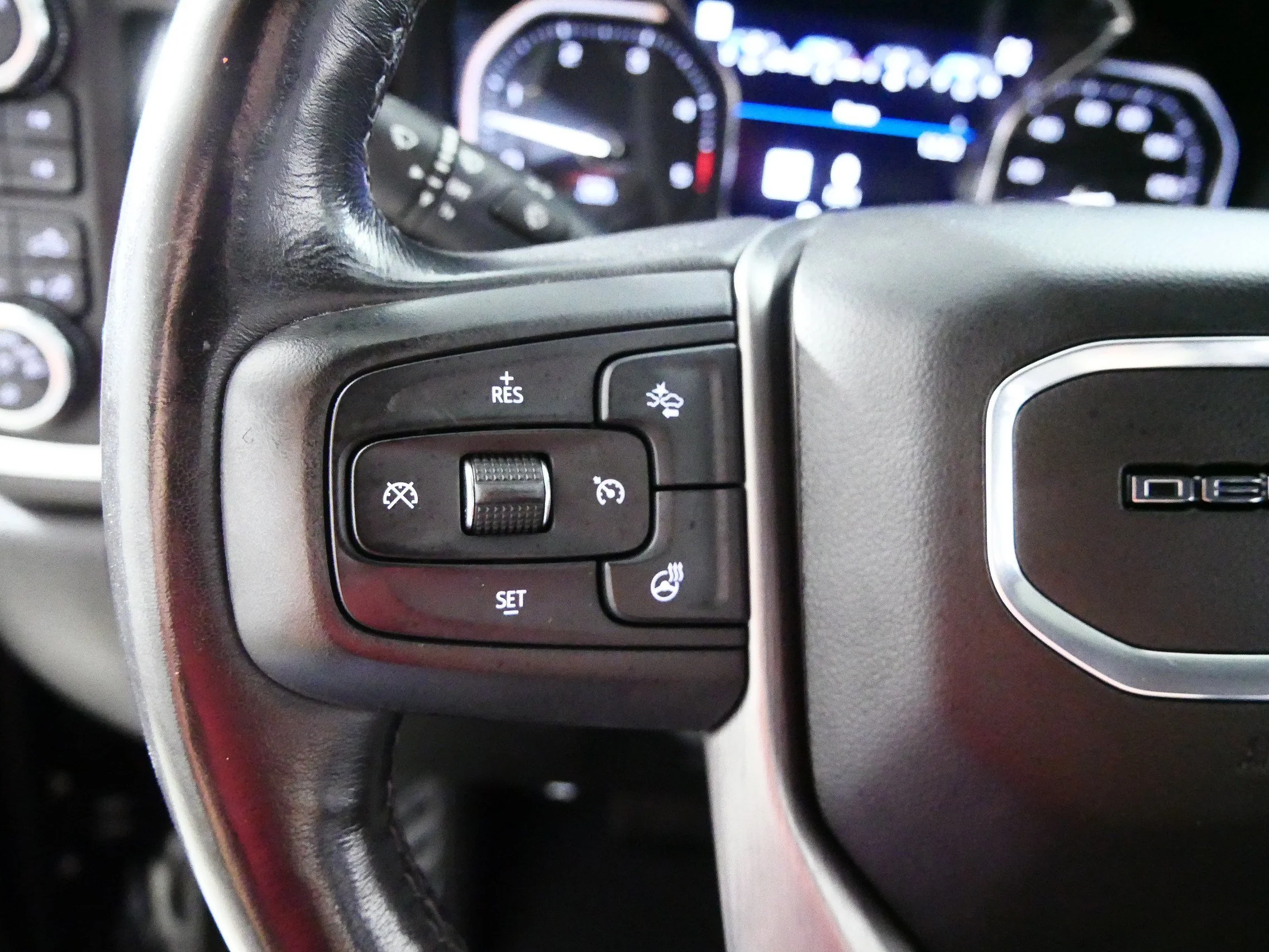 Used 2022 Onyx Black GMC Denali image 27