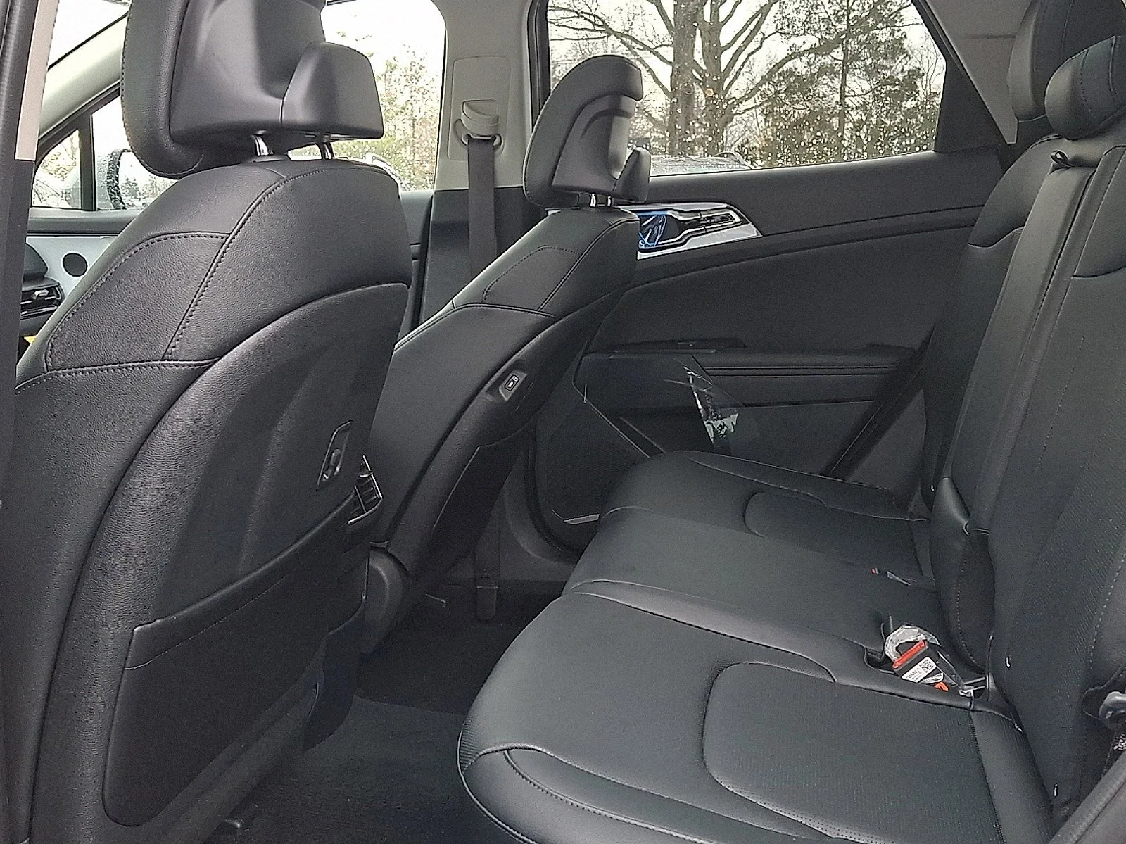 New 2026 Glacial White Pearl Kia EX image 6