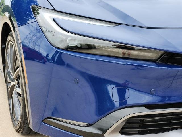 Certified Used 2025 RESERVOIR BLUE Toyota  image 9