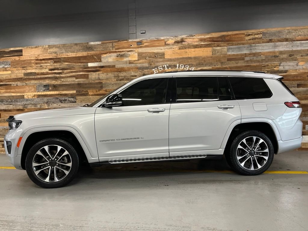 Used 2021 Silver Jeep Overland image 19