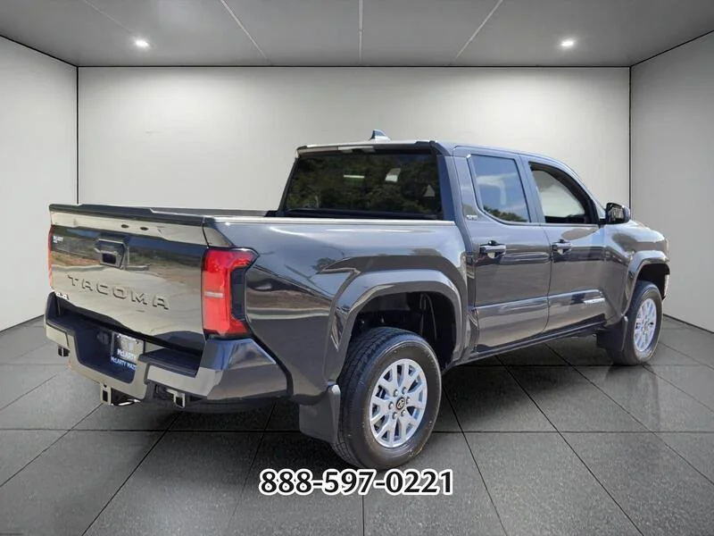 Used 2025 Underground TOYOTA SR5 image 5