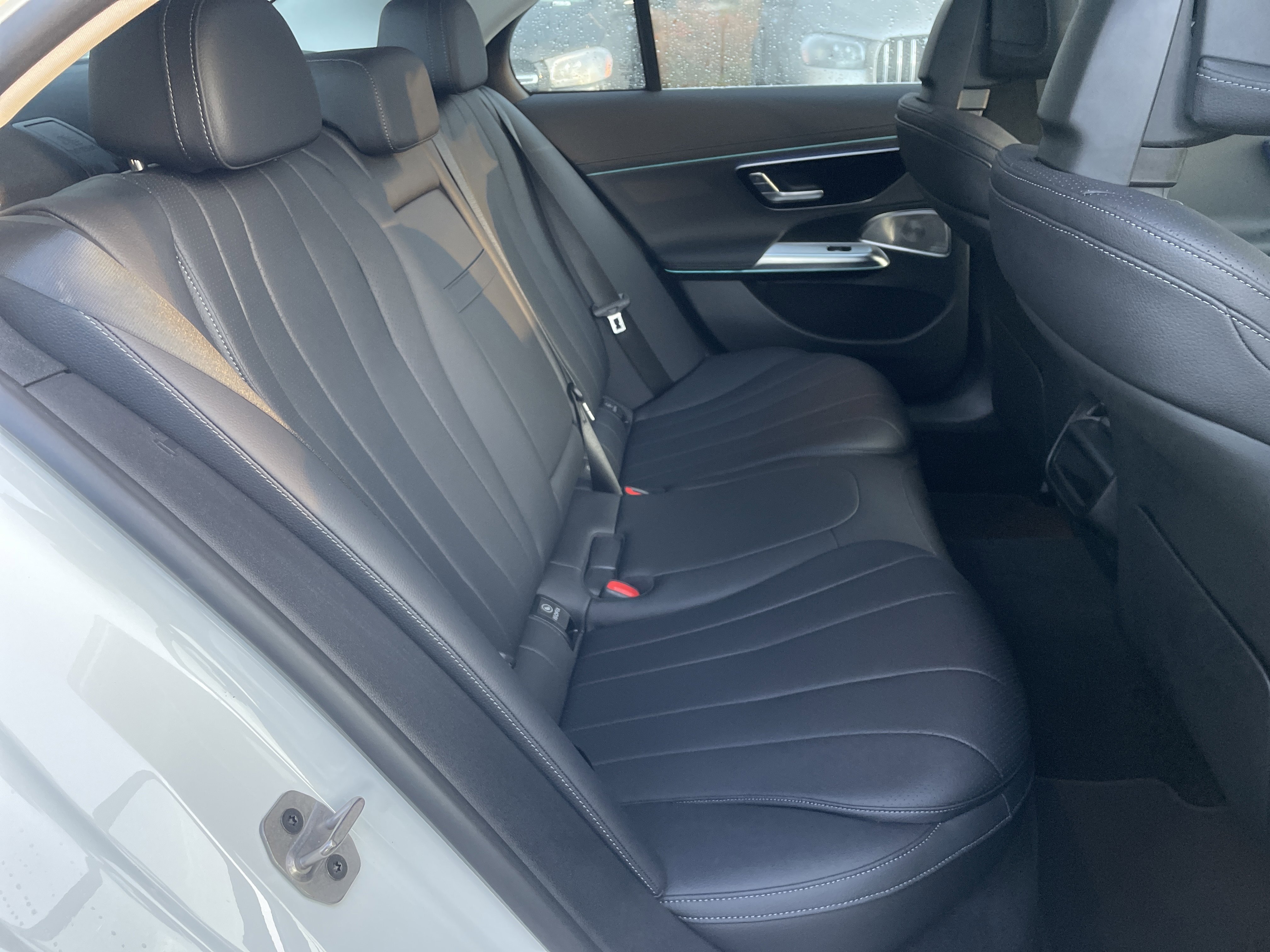 Certified Used 2025 Polar White Mercedes-Benz E 350 4MATIC® Sedan image 46